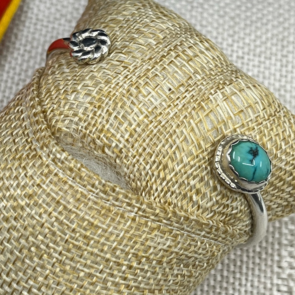 Vintage 1980s-90s Handmade Sterling Silver & Genuine Turquoise Cuff Bracelet 5" - Picture 9 of 17